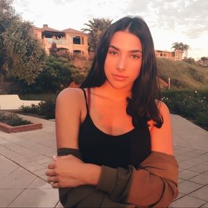 Meet your Posher, Genevieve